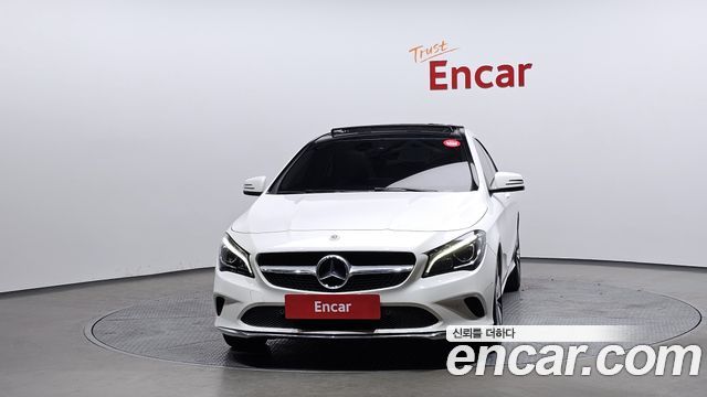 Mercedes-Benz CLA-Class CLA250 4MATIC