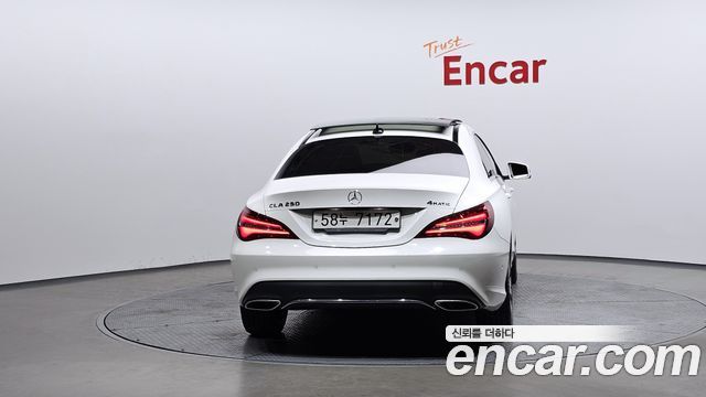 Mercedes-Benz CLA-Class CLA250 4MATIC