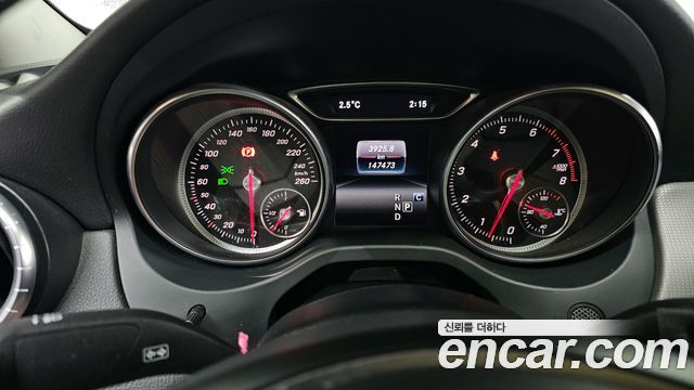 Mercedes-Benz CLA-Class CLA250 4MATIC