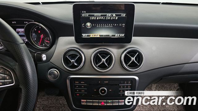 Mercedes-Benz CLA-Class CLA250 4MATIC