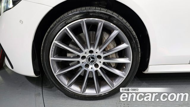Mercedes-Benz E-Class E350 4MATIC AMG Line