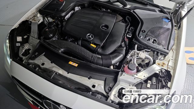 Mercedes-Benz E-Class E350 4MATIC AMG Line