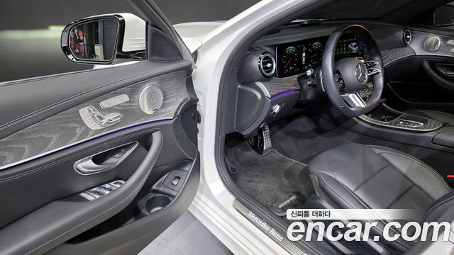 Mercedes-Benz E-Class E350 4MATIC AMG Line