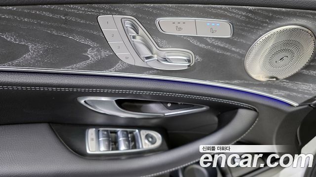 Mercedes-Benz E-Class E350 4MATIC AMG Line