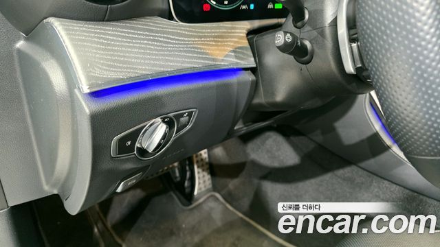 Mercedes-Benz E-Class E350 4MATIC AMG Line