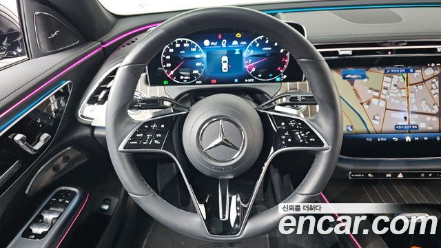 Mercedes-Benz E-Class E300 4MATIC Exclusive