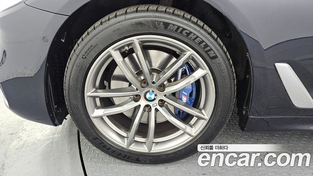 BMW 5-Series 530i xDrive M Sport Package Plus