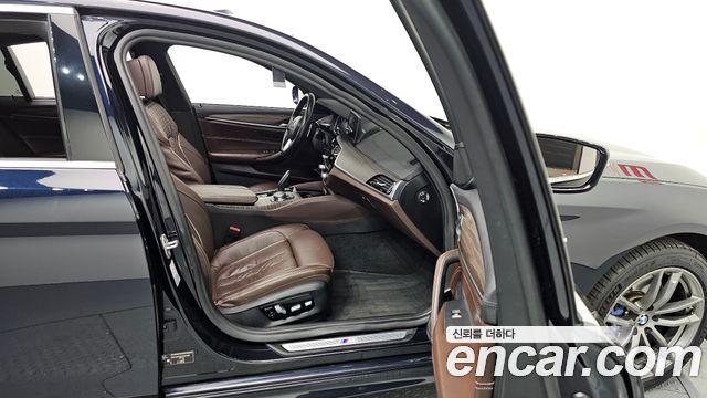 BMW 5-Series 530i xDrive M Sport Package Plus