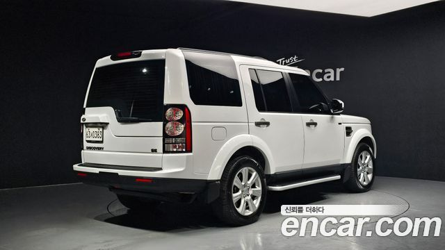 Land Rover Discovery 3.0 SDV6 SE