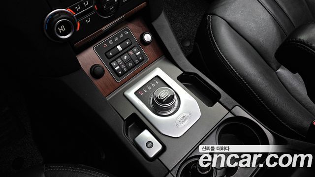 Land Rover Discovery 3.0 SDV6 SE