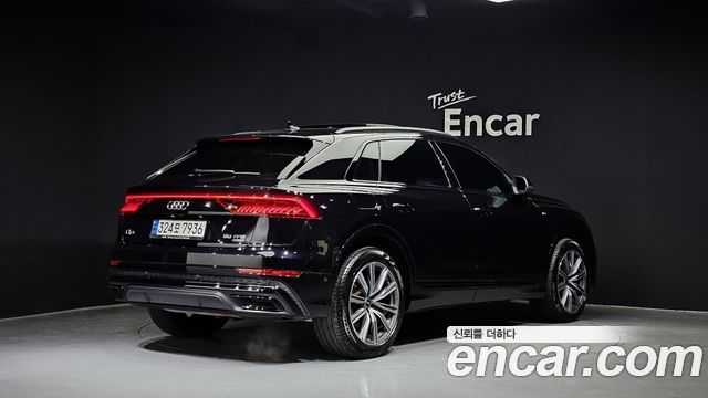 Audi Q8 55 TFSI Quattro Premium