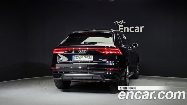Audi Q8 55 TFSI Quattro Premium
