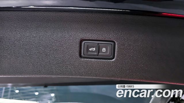 Audi Q8 55 TFSI Quattro Premium