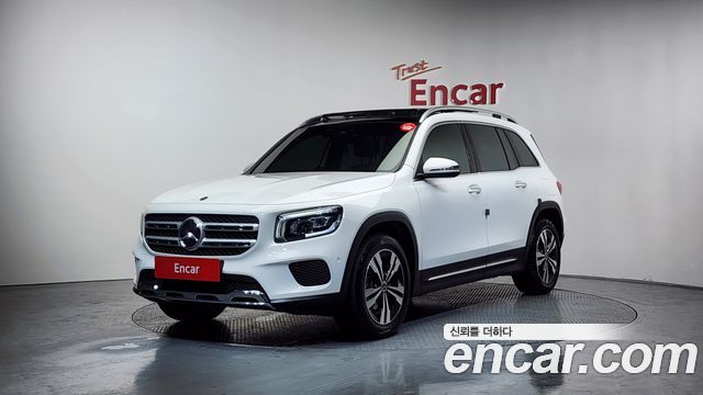 Mercedes-Benz GLB-Class GLB220
