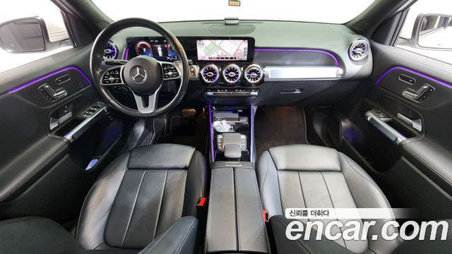 Mercedes-Benz GLB-Class GLB220