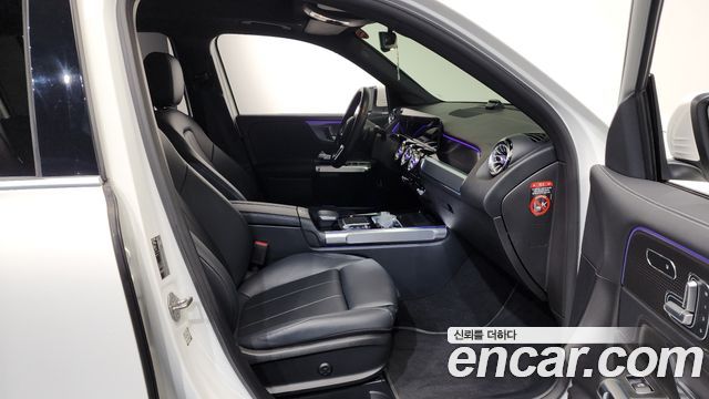 Mercedes-Benz GLB-Class GLB220