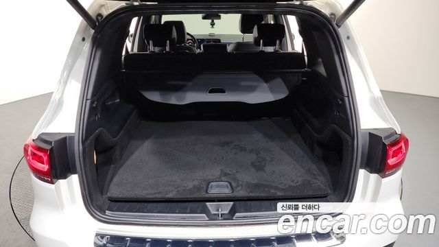 Mercedes-Benz GLB-Class GLB220