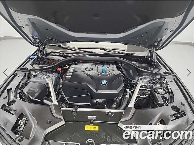 BMW 5-Series 530e M Sport