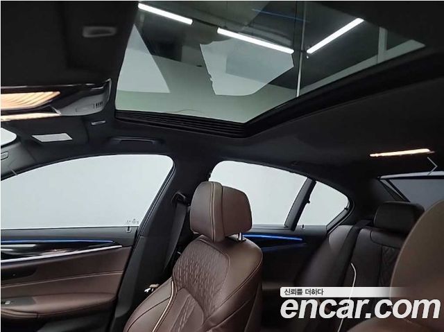 BMW 5-Series 530e M Sport