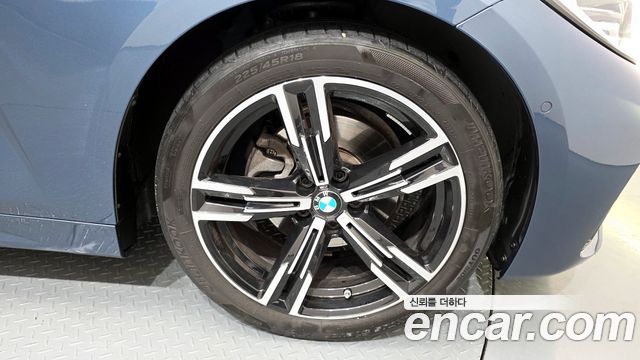 BMW 4-Series 420i M Sport Performance Coupe