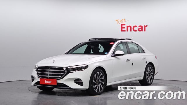 Mercedes-Benz E-Class E300 4MATIC Exclusive