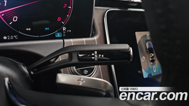 Mercedes-Benz E-Class E300 4MATIC Exclusive