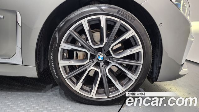 BMW 7-Series 730d xDrive M Sport