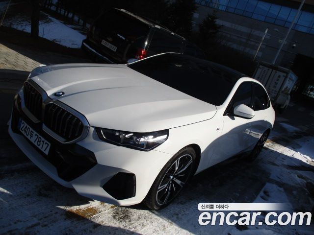 BMW 5-Series 530i xDrive M Sport