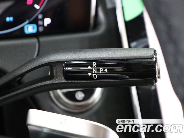 Mercedes-Benz E-Class E200 Avantgarde