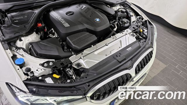BMW 3-Series 320i Touring