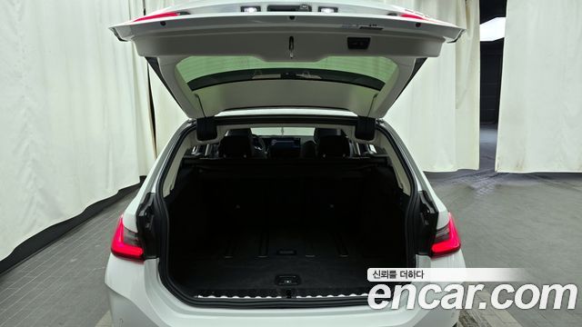 BMW 3-Series 320i Touring
