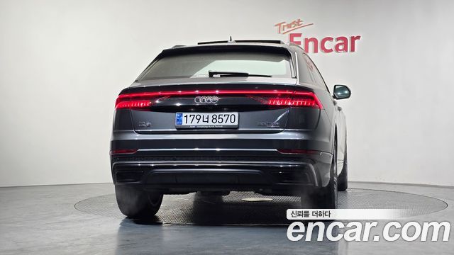 Audi Q8 55 TFSI Quattro Premium