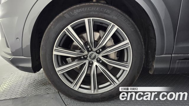 Audi Q8 55 TFSI Quattro Premium
