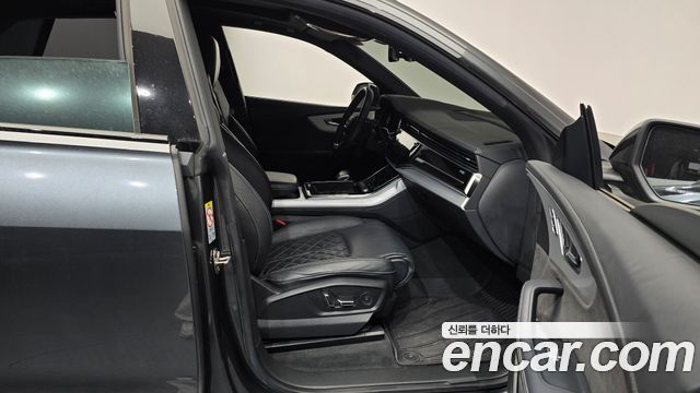 Audi Q8 55 TFSI Quattro Premium