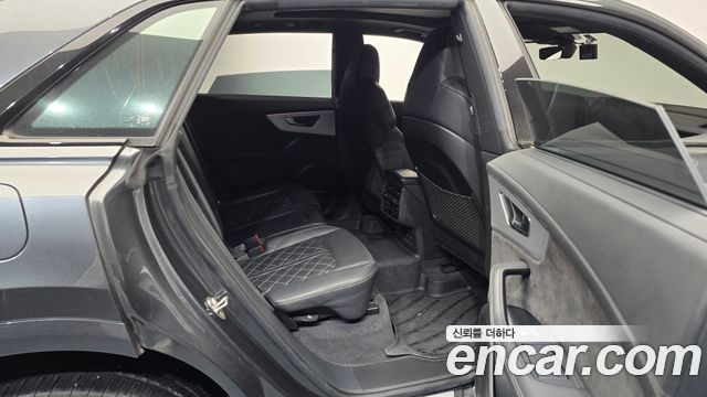 Audi Q8 55 TFSI Quattro Premium