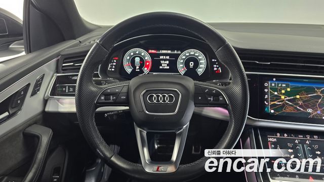 Audi Q8 55 TFSI Quattro Premium