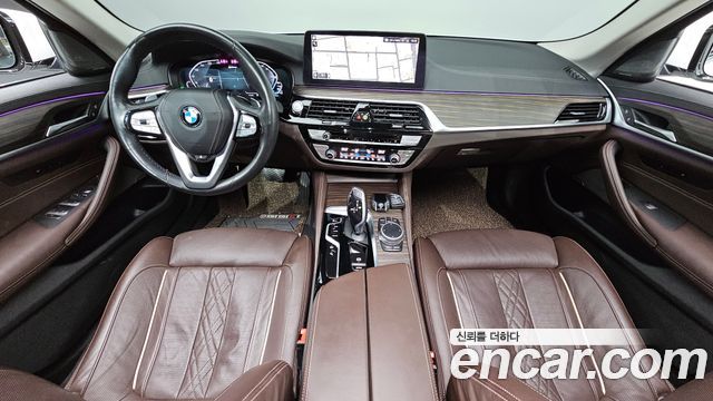 BMW 5-Series 530e Luxury
