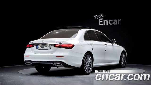 Mercedes-Benz E-Class E350 4MATIC AMG Line