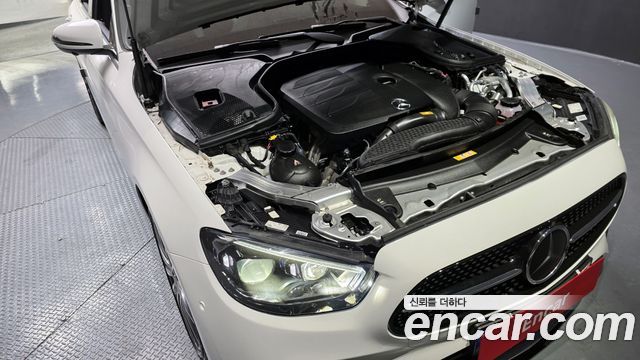 Mercedes-Benz E-Class E350 4MATIC AMG Line