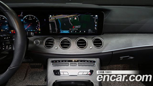 Mercedes-Benz E-Class E350 4MATIC AMG Line