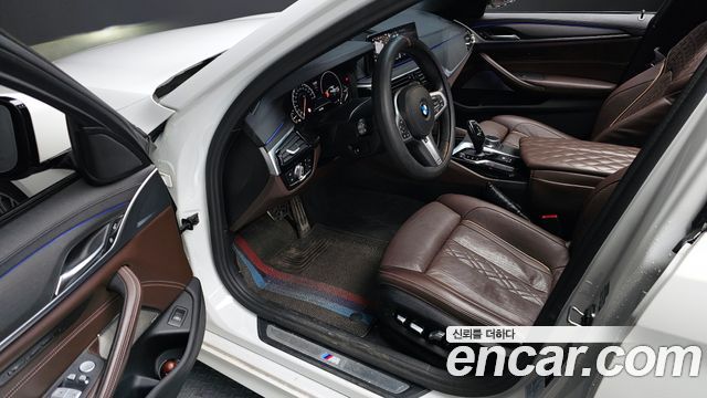 BMW 5-Series 530i M Sport Package Plus