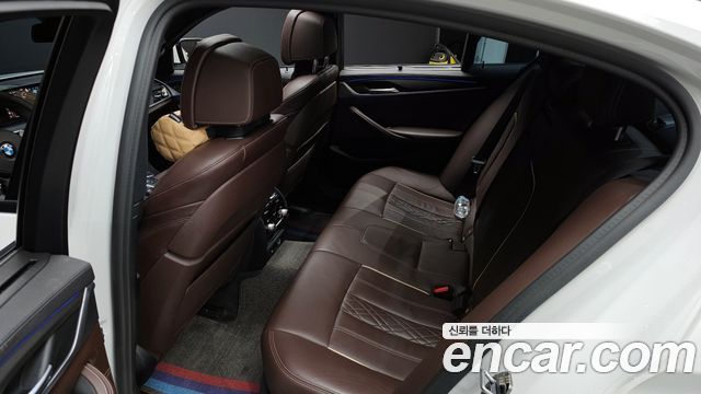 BMW 5-Series 530i M Sport Package Plus