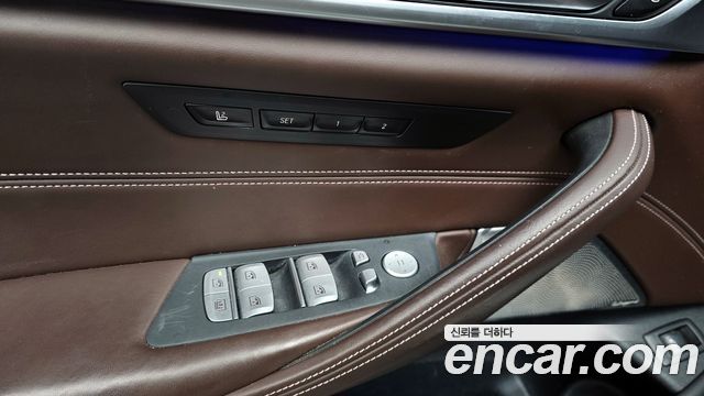 BMW 5-Series 530i M Sport Package Plus