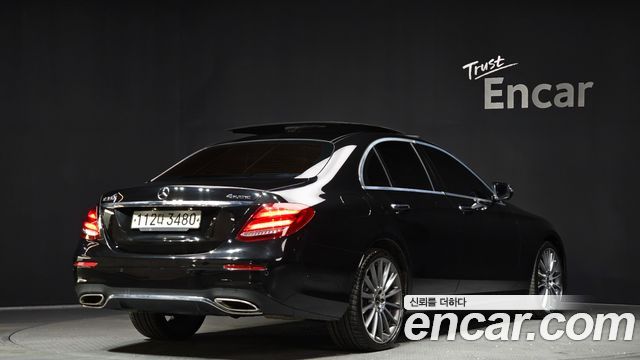Mercedes-Benz E-Class E350 4MATIC AMG Line