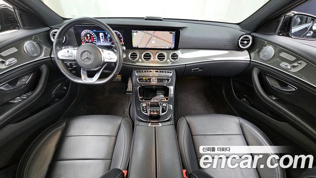 Mercedes-Benz E-Class E350 4MATIC AMG Line