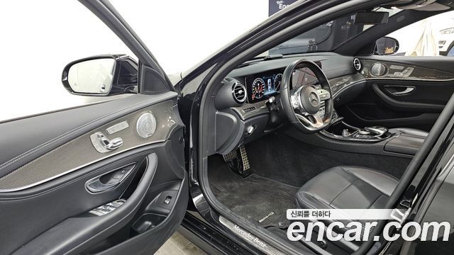 Mercedes-Benz E-Class E350 4MATIC AMG Line