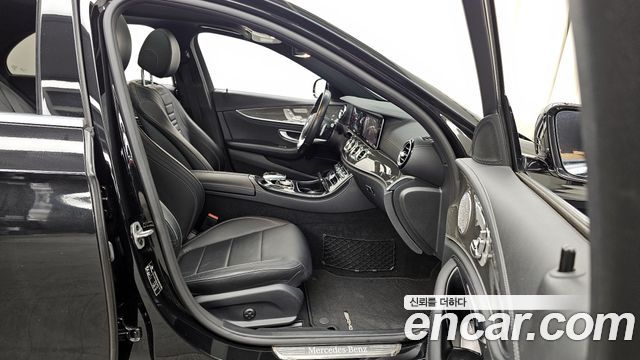 Mercedes-Benz E-Class E350 4MATIC AMG Line