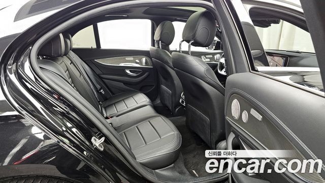 Mercedes-Benz E-Class E350 4MATIC AMG Line