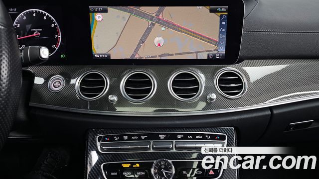 Mercedes-Benz E-Class E350 4MATIC AMG Line