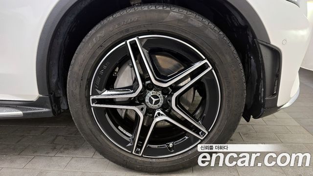 Mercedes-Benz GLC-Class GCL300 4MATIC Coupe